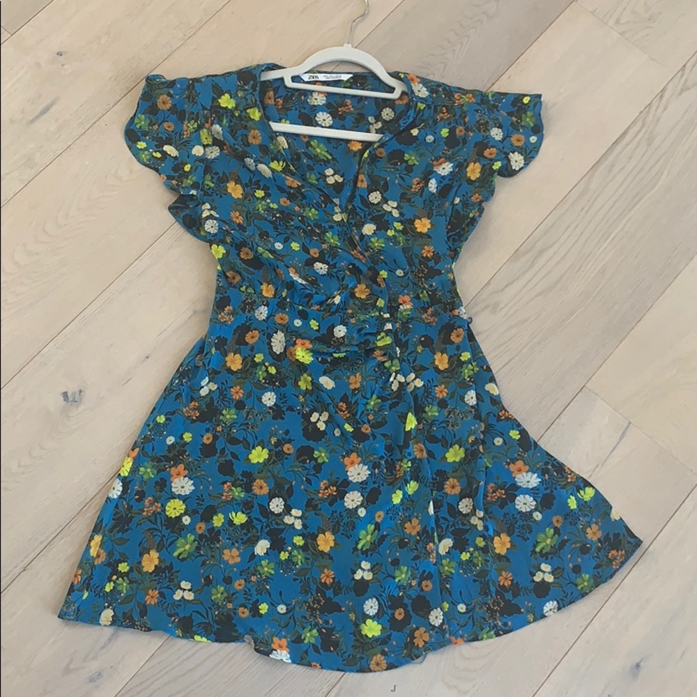 Zara floral wrap dress with buttons